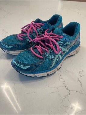 Asics Teal-Aqua Running Shoes with Pink Laces